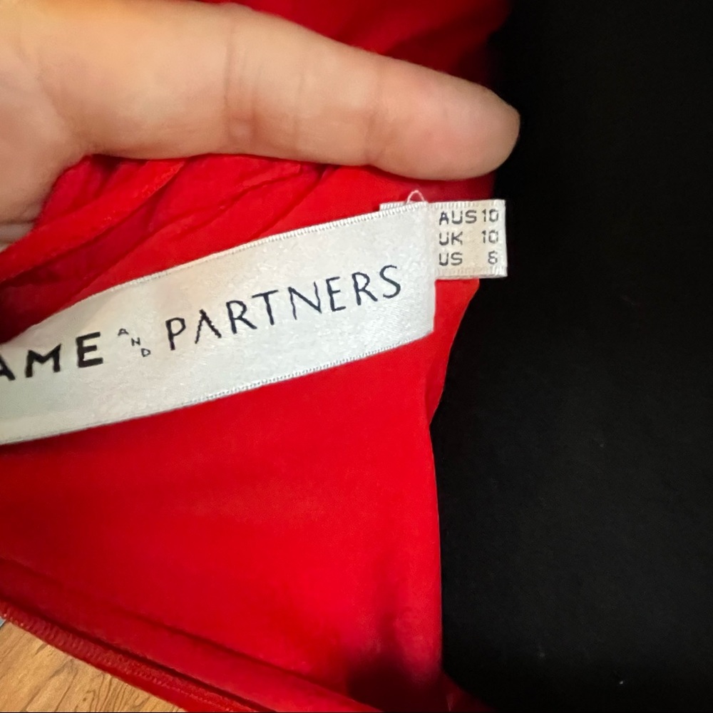 Fame and Partners Red V-neck Open Back Gown Size 6 - Picture 7 of 7
